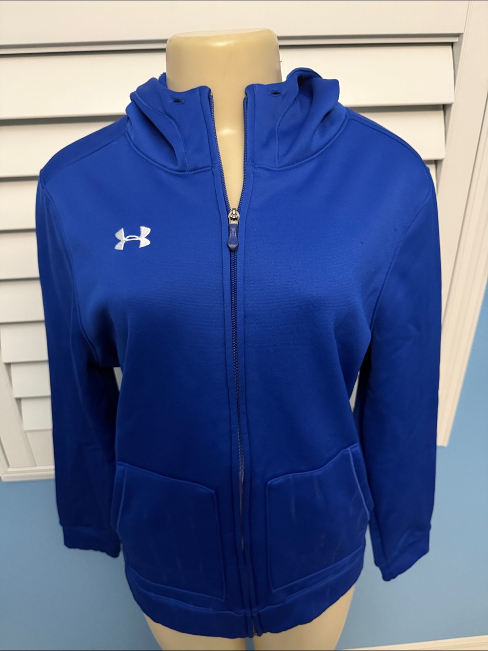 UA Women’s Blue Full-Zip Hooded Jacket- in great shape but missing drawstring